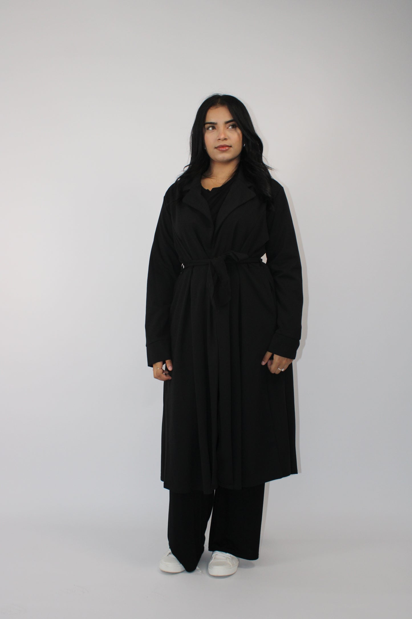 BLACK LONG JACKET WITH LONG SLEEVES, POCKETS AND BELT