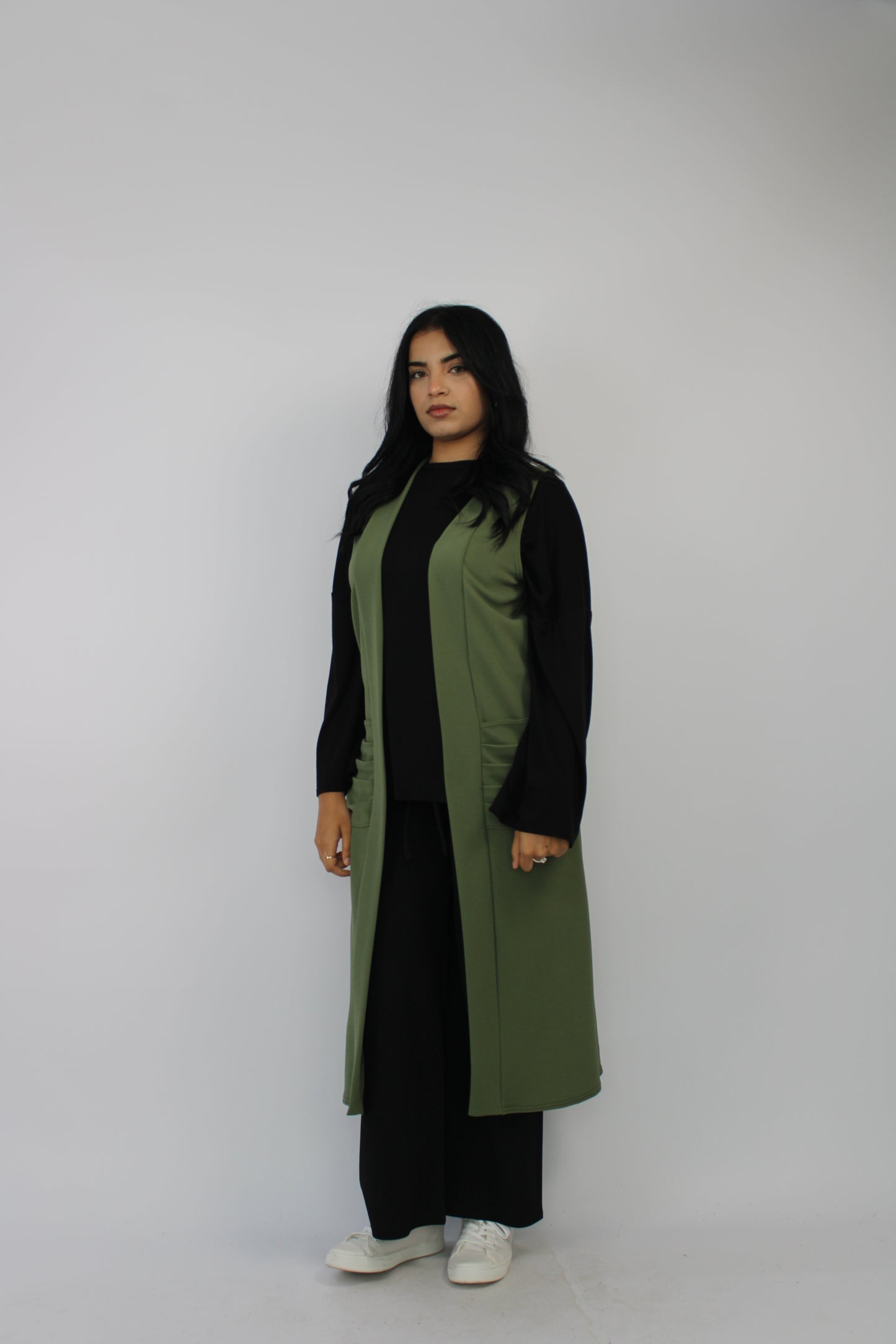 KHAKI SLEEVELESS PLEATED POCKET LONG CARDIGAN