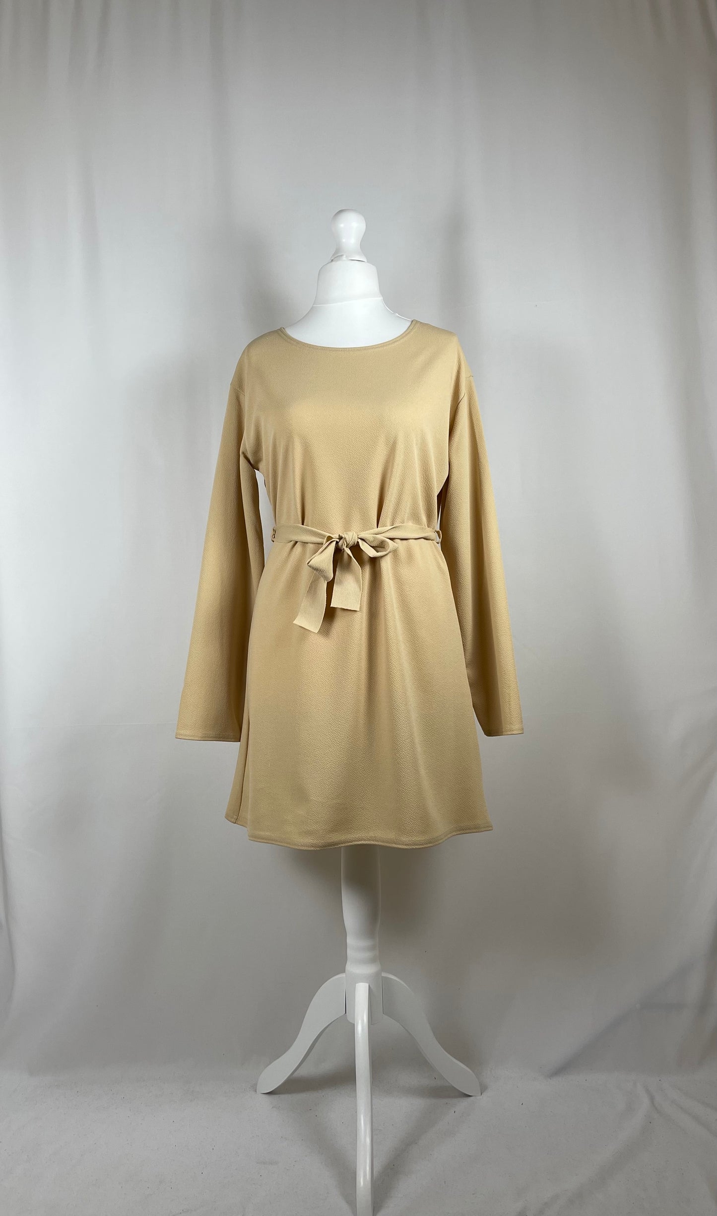 CREAM LONG SLEEVE BELTED CO ORD SET