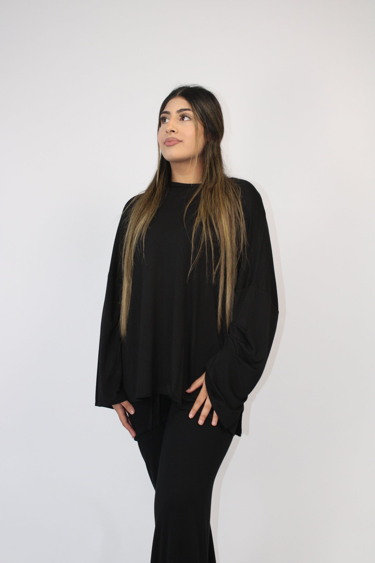 BLACK BASIC LONG SLEEVE OVERSIZED TOP