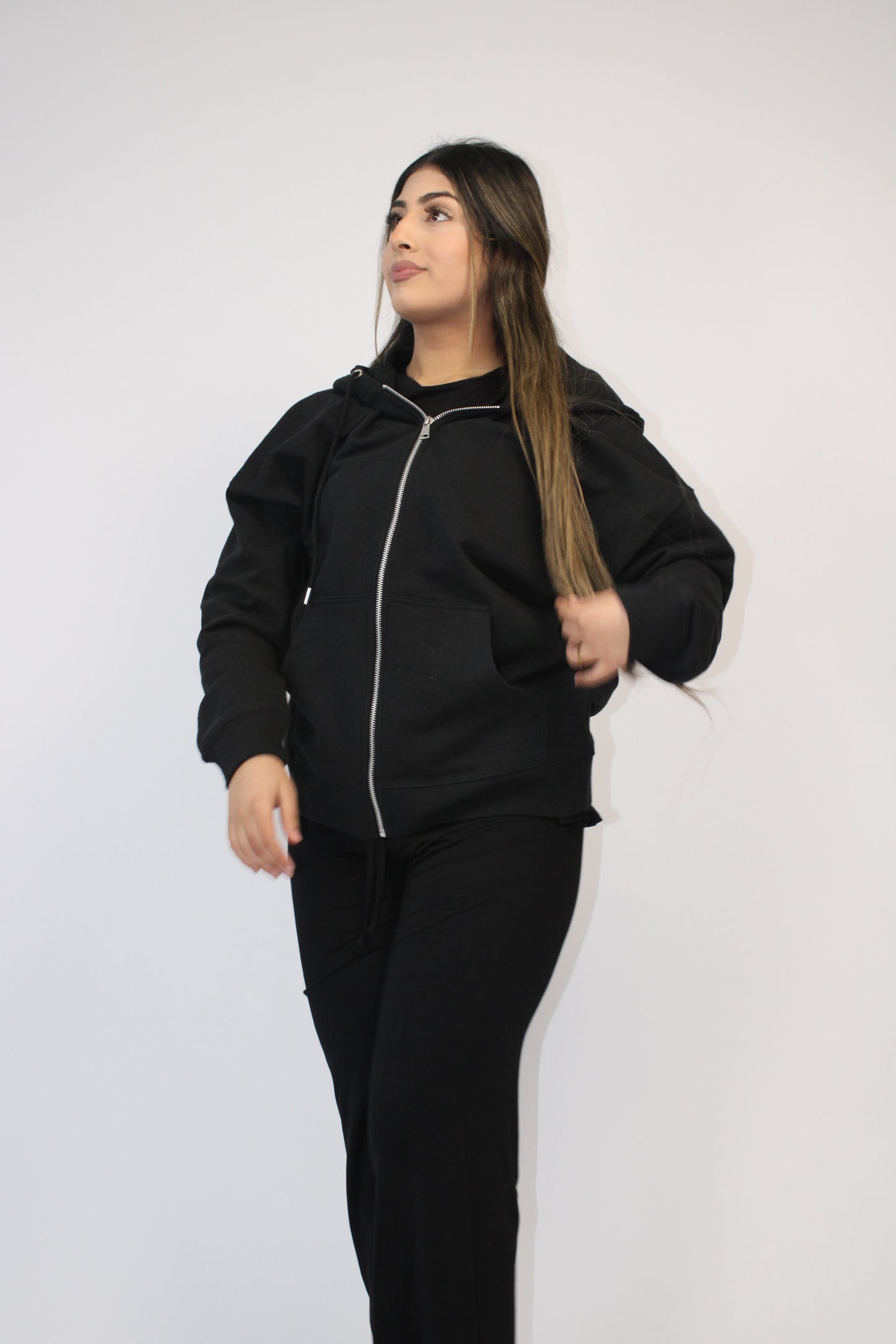 BLACK BASIC DROP SHOULDER ZIP-UP HOODIE