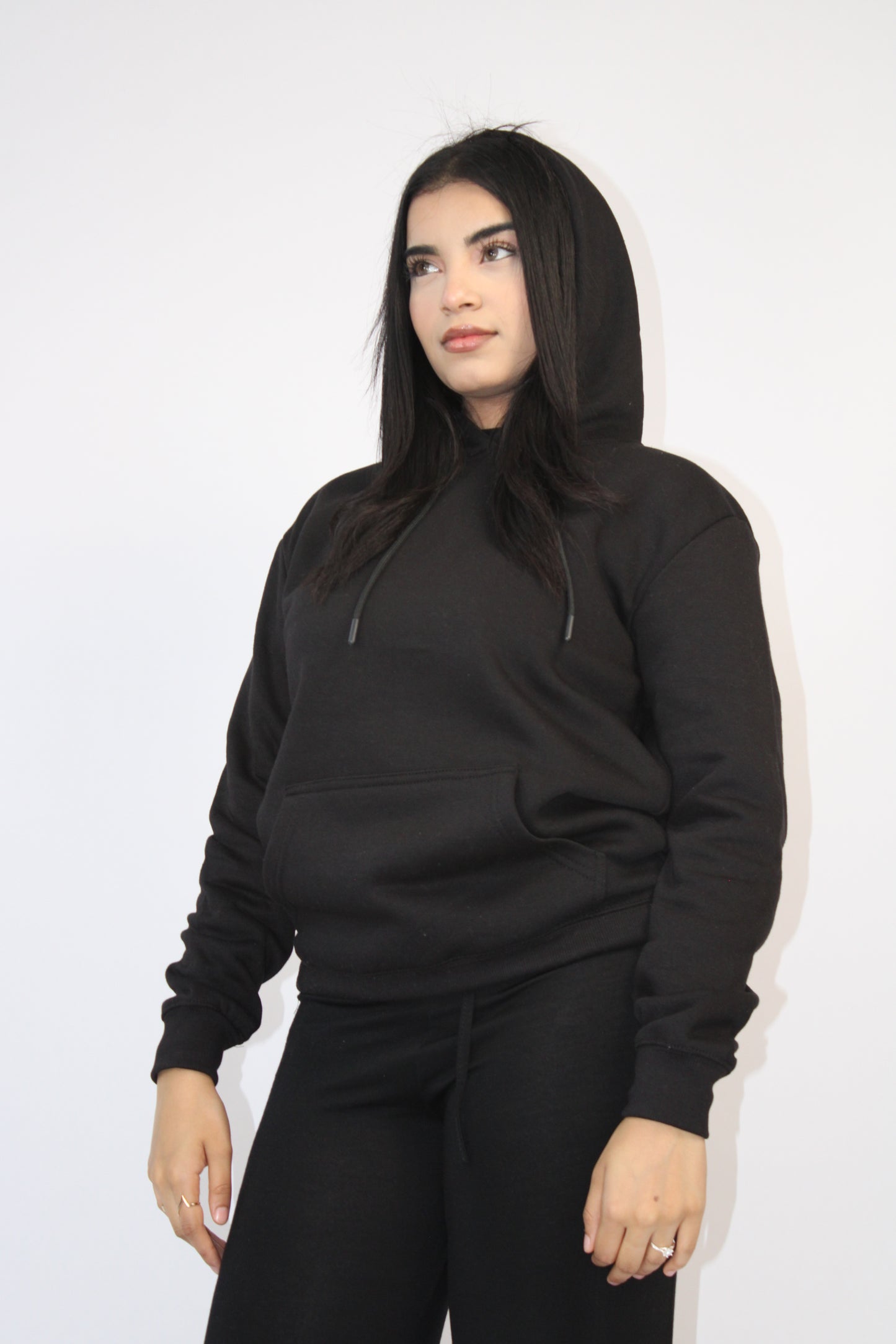 BLACK PLAIN BASIC DRAWSTRING HOODIE