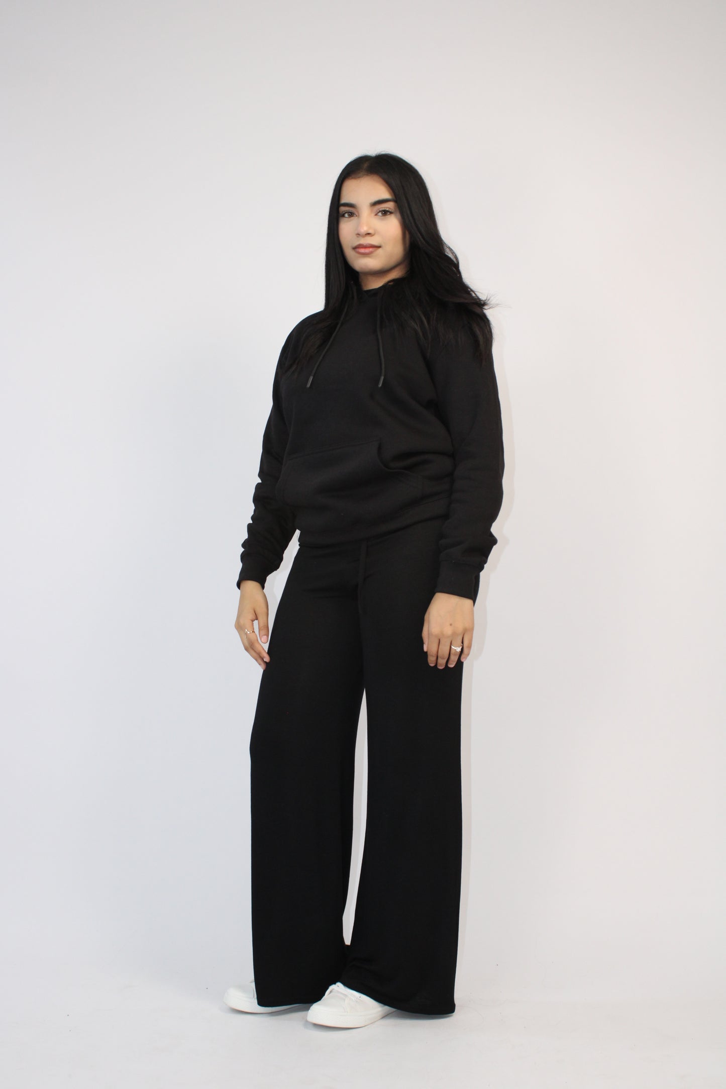 BLACK PLAIN BASIC DRAWSTRING HOODIE