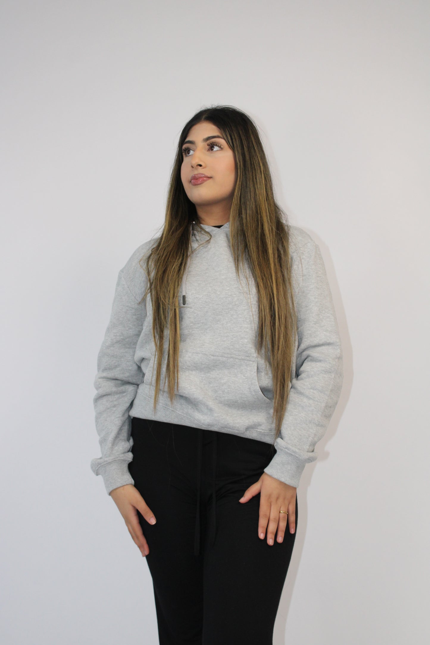 LIGHT GREY PLAIN BASIC DRAWSTRING HOODIE