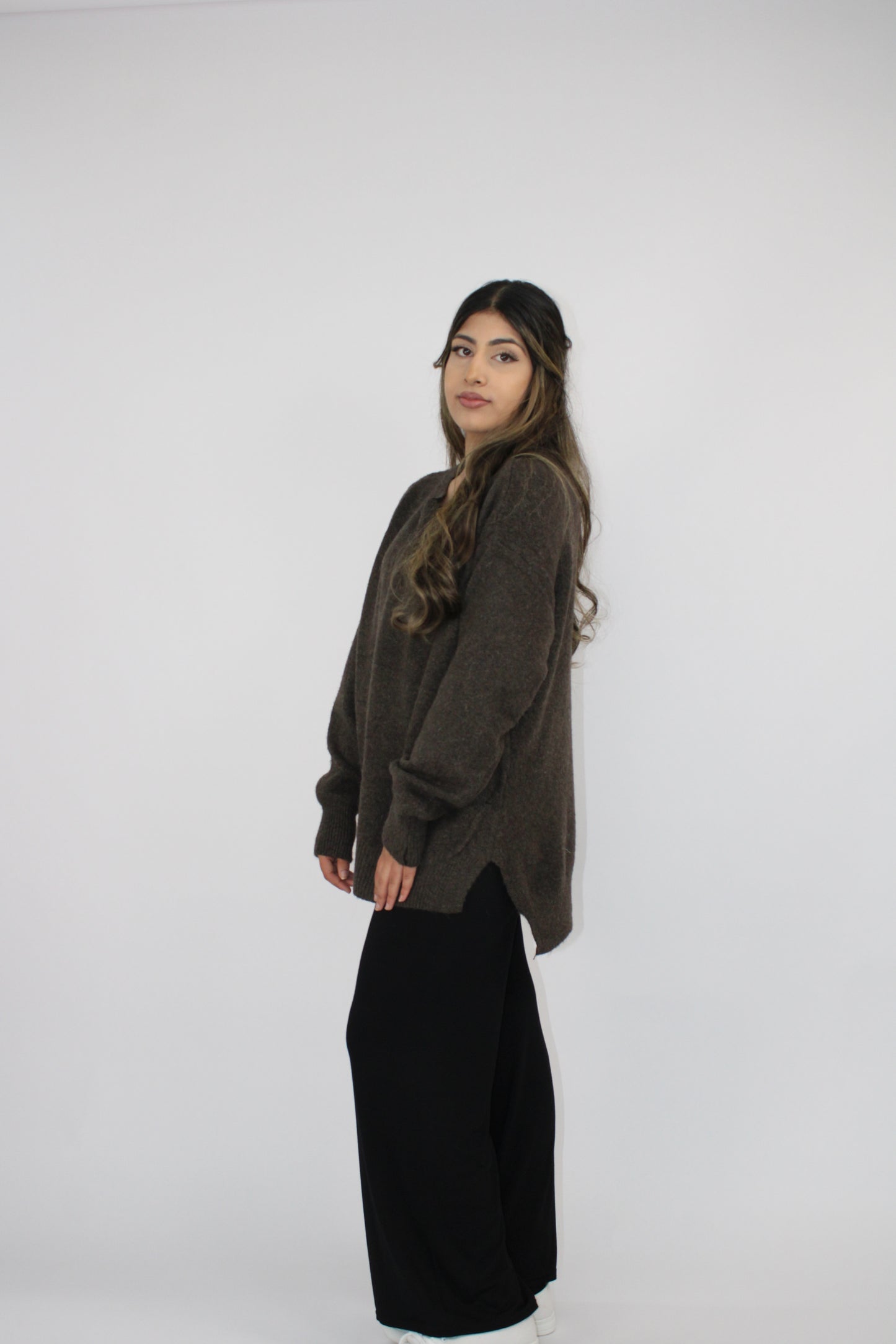 BROWN SOFT KNIT LONG SLEEVE JUMPER