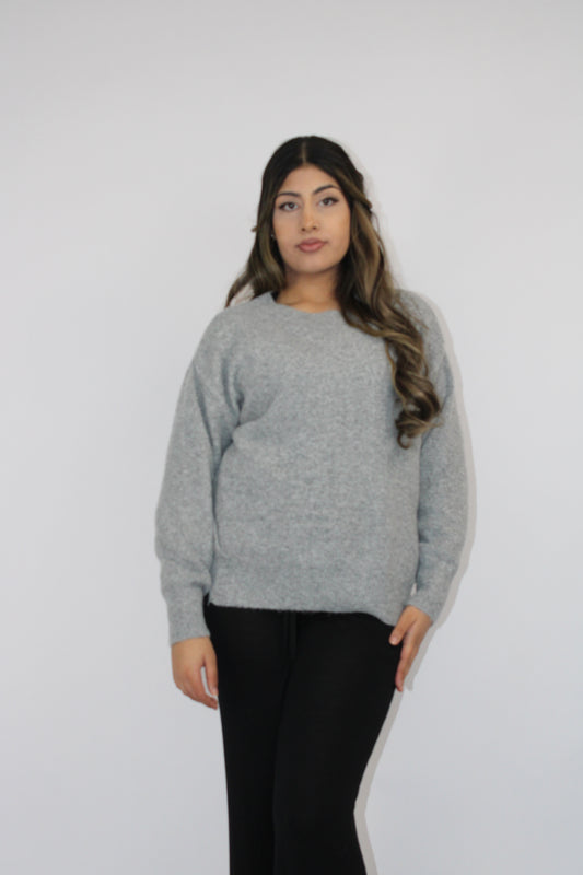 GREY SOFT KNIT LONG SLEEVE JUMPER