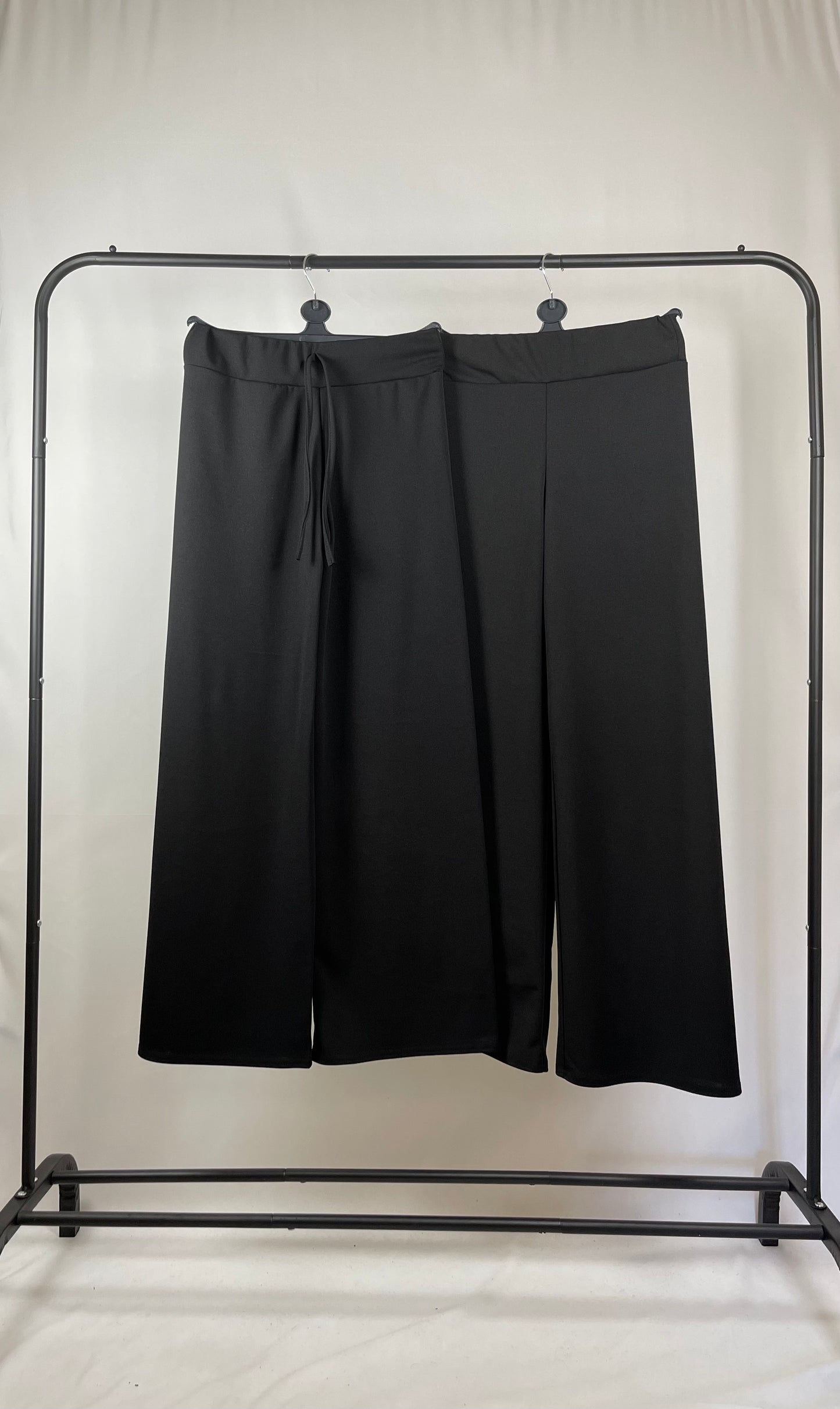 BLACK WIDE LEG TROUSERS WITH DRAWSTRING DETAIL
