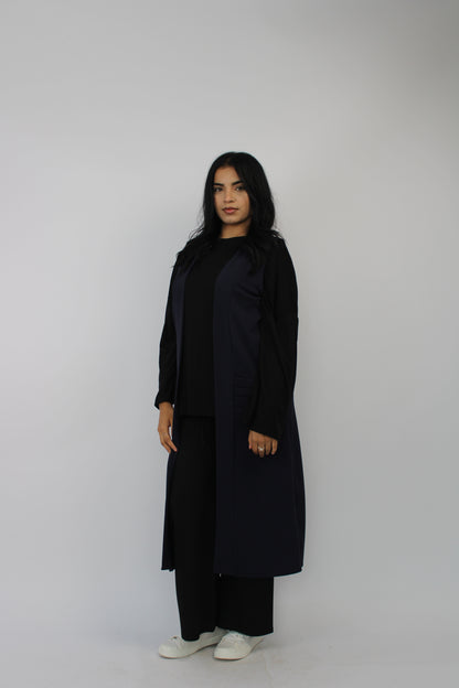 NAVY SLEEVELESS PLEATED POCKET LONG CARDIGAN