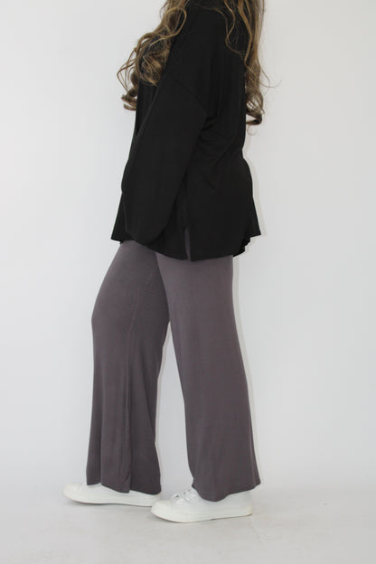 PLAIN COMFORTABLE WIDE LEG TROUSERS WITH DRAWSTRING DETAIL