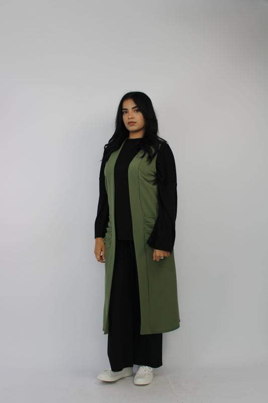 KHAKI SLEEVELESS PLEATED POCKET LONG CARDIGAN