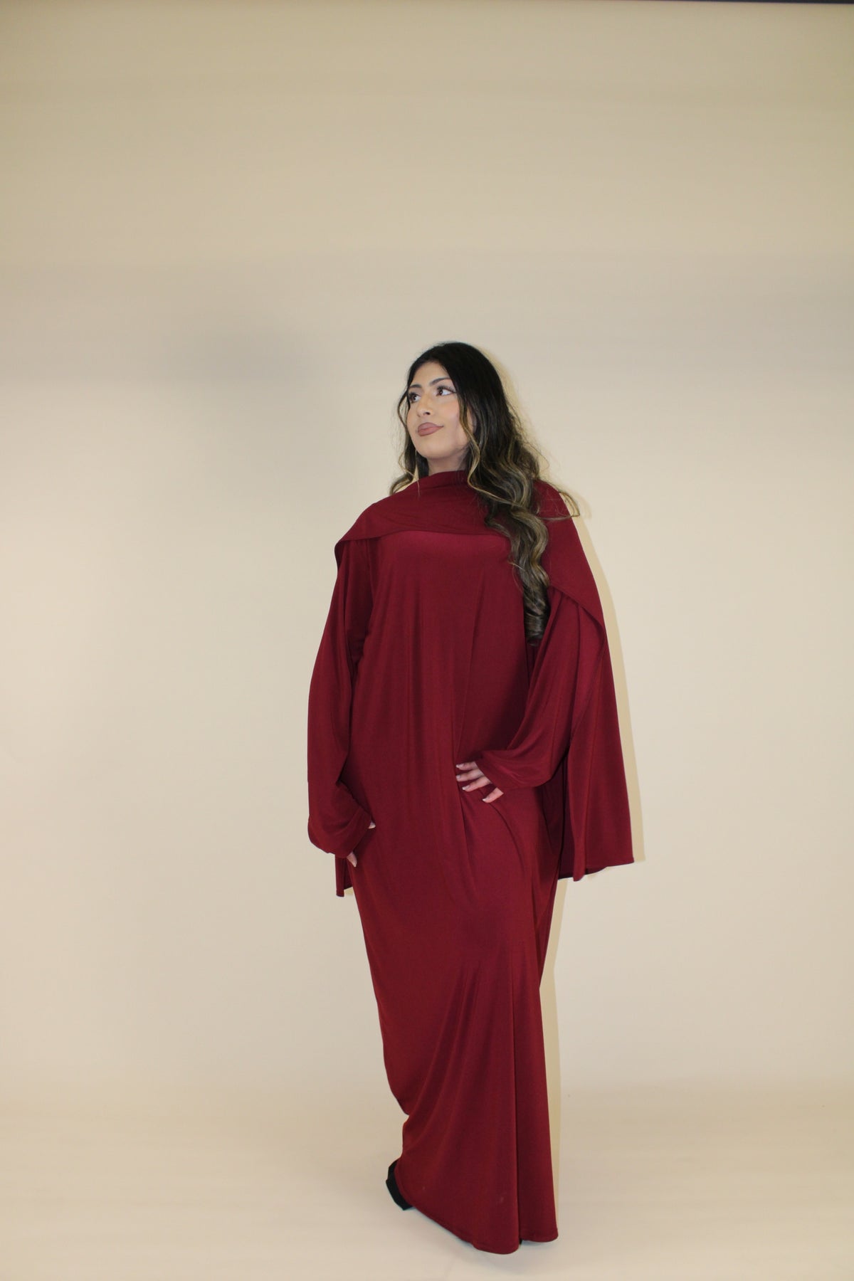 PLAIN CLOSED CLASSIC ABAYA