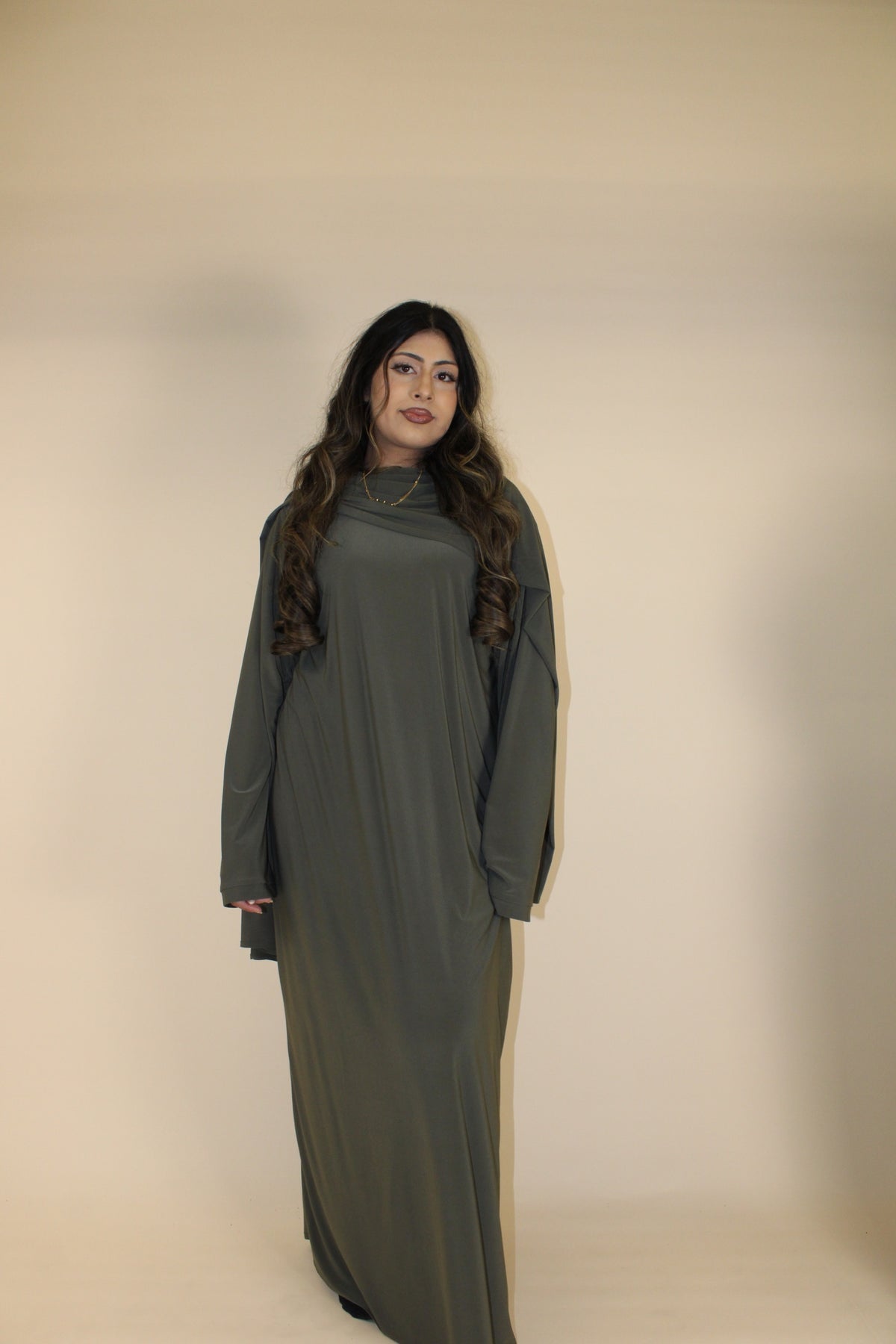 PLAIN CLOSED CLASSIC ABAYA