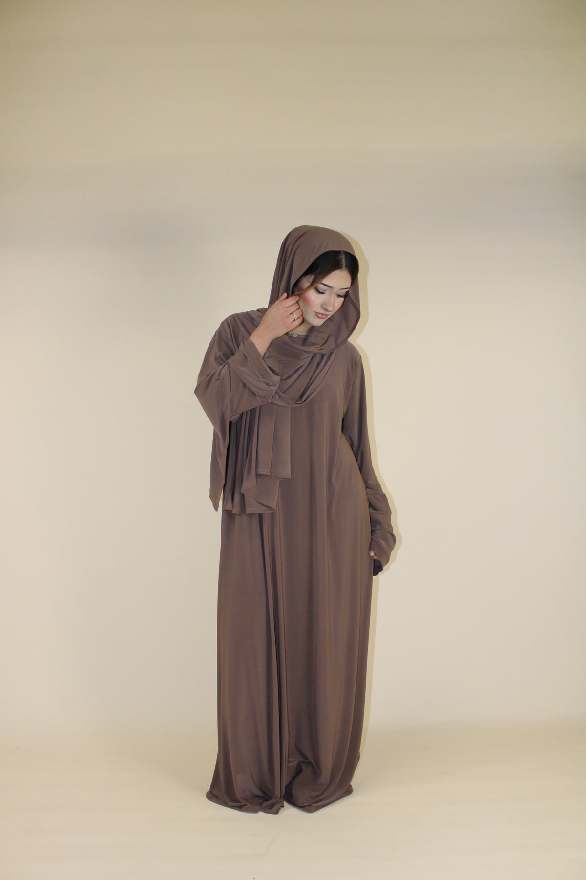 PLAIN CLOSED CLASSIC ABAYA