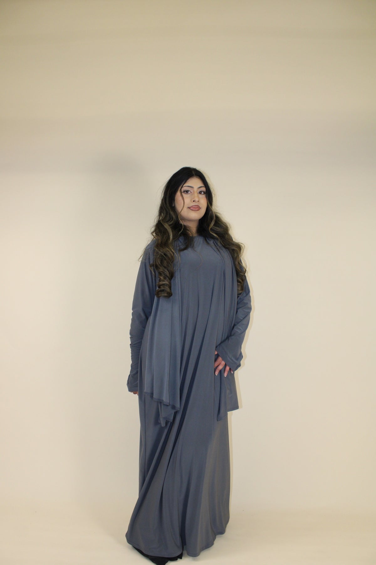 PLAIN CLOSED CLASSIC ABAYA