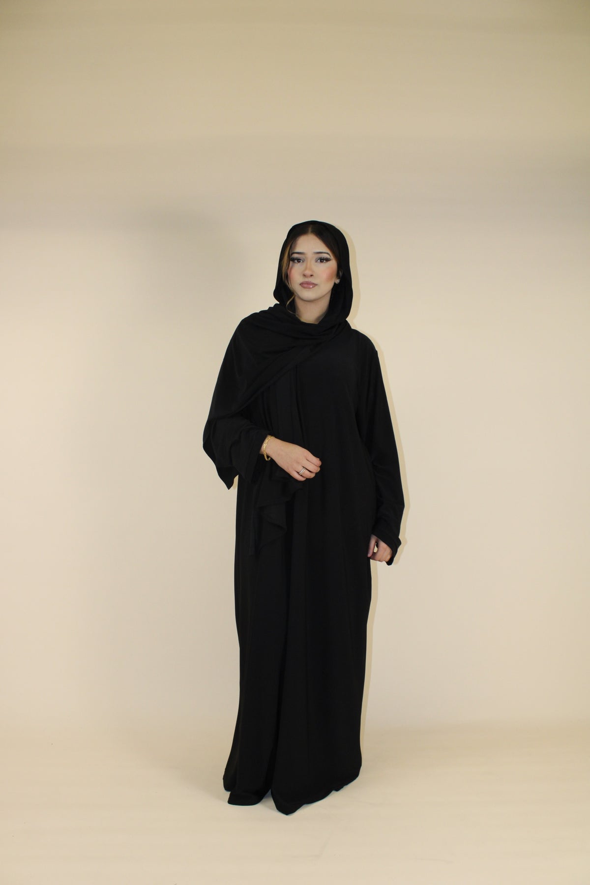 PLAIN CLOSED CLASSIC ABAYA