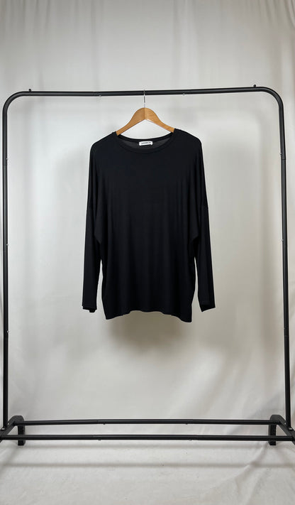 BASIC LONG SLEEVE OVERSIZED TOP