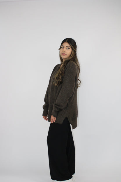 BROWN SOFT KNIT LONG SLEEVE JUMPER