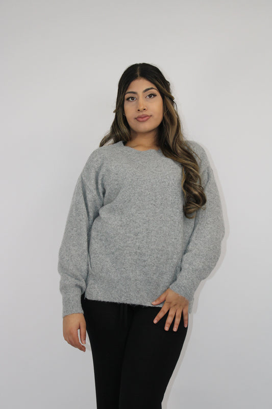 GREY SOFT KNIT LONG SLEEVE JUMPER