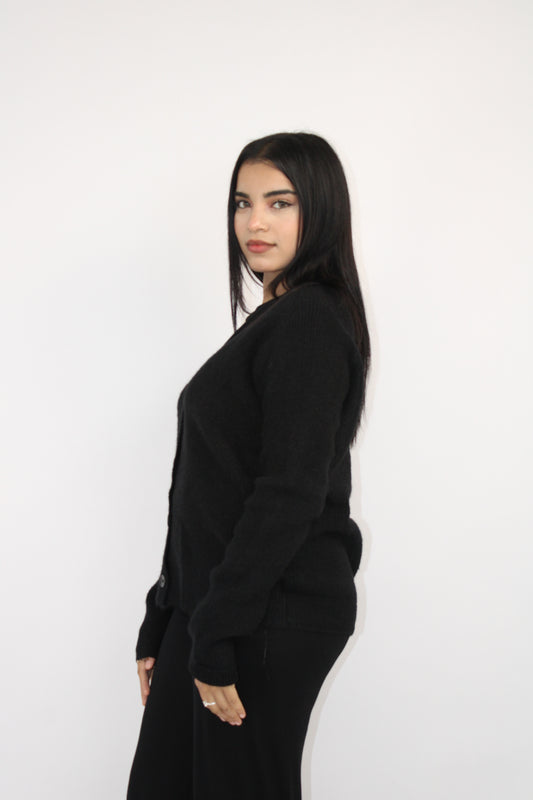 BLACK SOFT KNIT BUTTON CARDIGAN