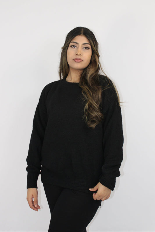 BLACK SOFT KNIT LONG SLEEVE JUMPER